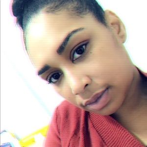 Meet your Posher, Joy